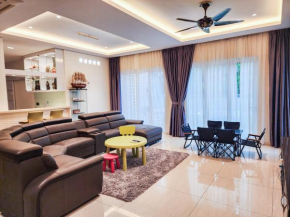 KL -- Groove Retreat with KTV & Pool Table - 4BR4B - 16 pax by Cowidea